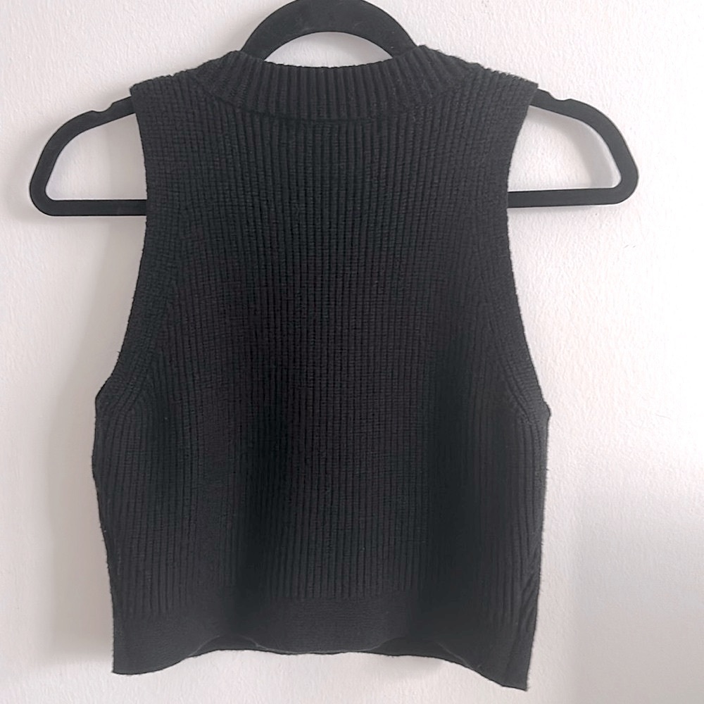 Black Sleeveless Knit Crop Top, Sz M - Picture 2 of 9